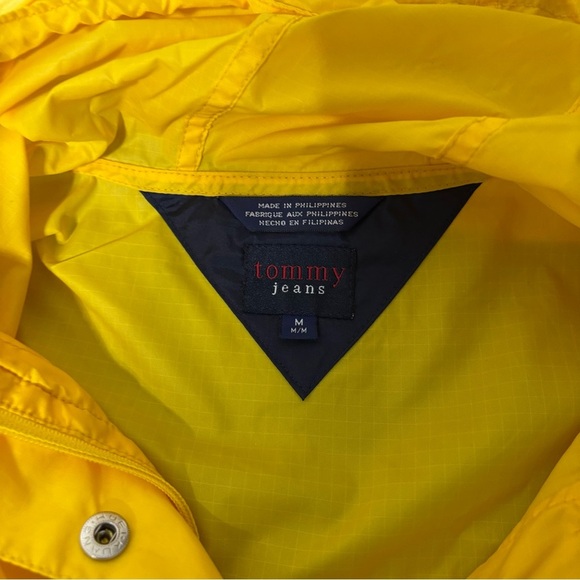 Tommy Jeans Y2K Vintage 2000 Yellow Windbreaker Men's Medium Hood Rain 1/4 Zip - Picture 4 of 8